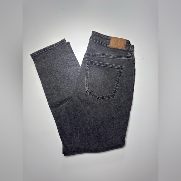 Madewell Denim - Madewell Women’s Dark Gray Straight Jeans 🩶